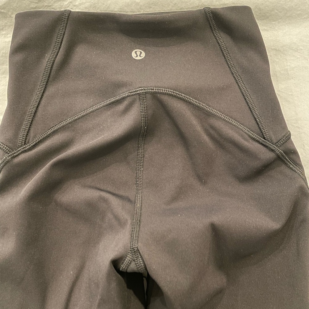 Black lululemon leggings